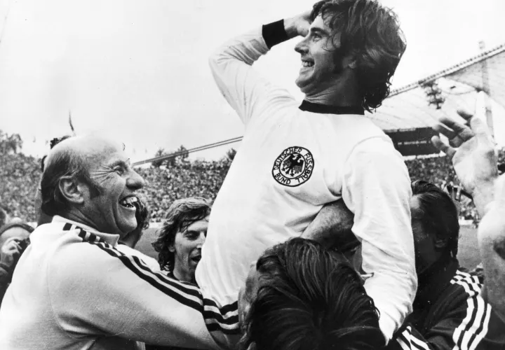 Gerd Mueller celebra el título del Mundial 1974. /Foto: EFE