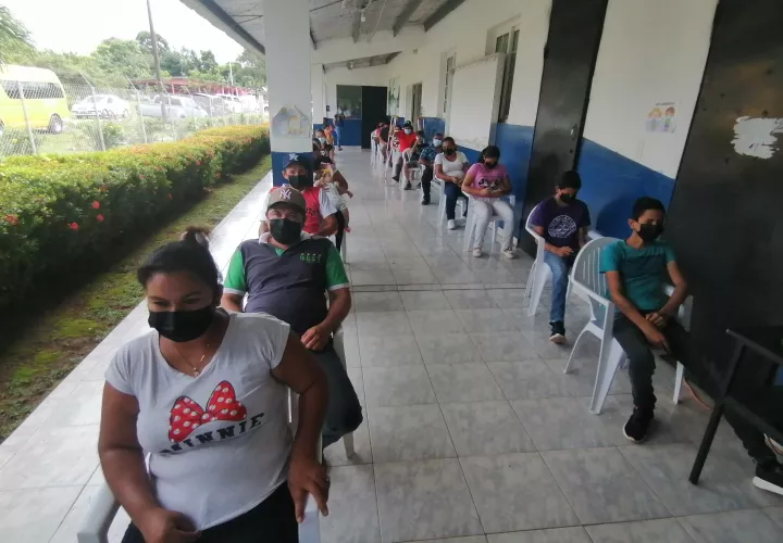 Las personas acudieron al llamado del Minsa. 