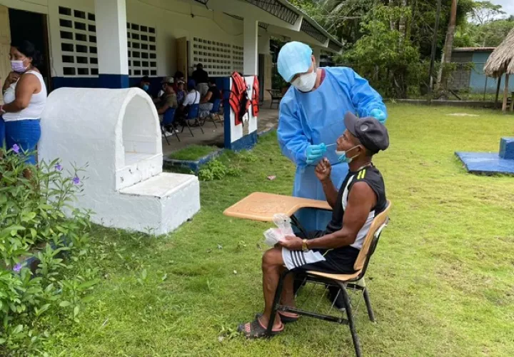 A nivel nacional se aplicaron en la última jornada 5,428 nuevas pruebas y de esas 388 casos dieron positivo.