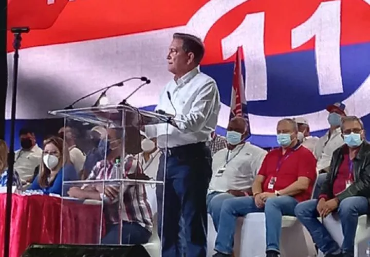 El presidente Laurentino Corrizo habló como cortesía de sala en el Directorio Nacional 