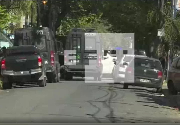 Durante toda la noche la policía intentó negociar con el agresor.