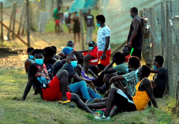 Migrantes en una Estación de Recepción de Migrantes (ERM) en Lajas Blancas, provincia del Darién (Panamá). Foto: Archivo