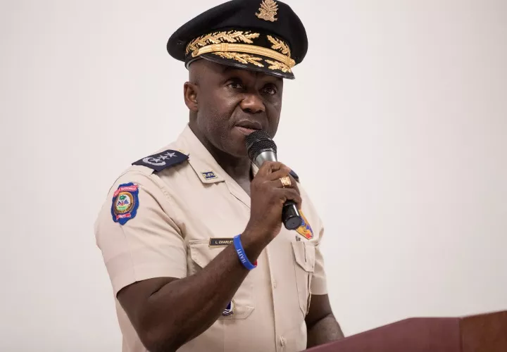 Léon Charles, puso a disposición su cargo en la Policía Nacional. FOTO/EFE