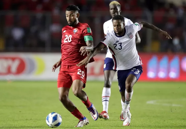 El capitán de la selección mayor, Aníbal Godoy, durante el partido ante EE.UU. Foto:Fepafut