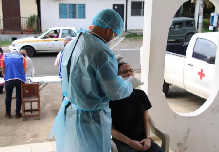 Las pruebas para detectar el Covid-19 se siguen aplicando en todo el país.