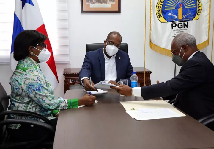 El magistrado de la Corte Suprema de Justicia (CSJ), Cecilio Cesalise, presentó ante la Procuraduría General de la Nación  una denuncia penal, luego de que se filtrara un proyecto de fallo en el caso contra el expresidente Ricardo Martinelli.