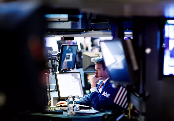 Le restan importancia a los resultados trimestrales de Amazon y Apple. FOTO/EFE