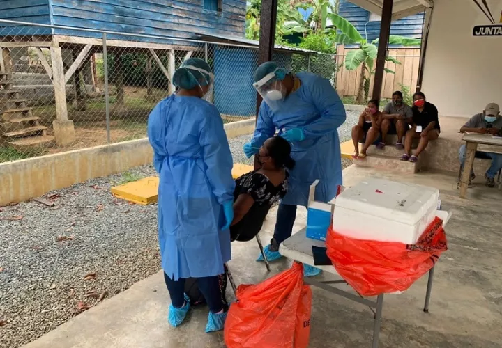 La toma de hisopados se mantiene en centros de salud del Minsa y policlínicas de la CSS 