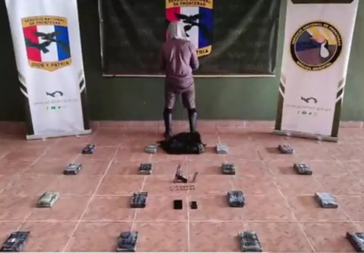 Transportaba 16 paquetes de droga.