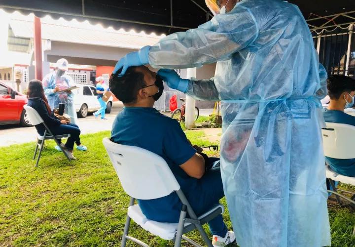 En las últimas 24 horas se confirmaron 1,348 casos positivos nuevos.