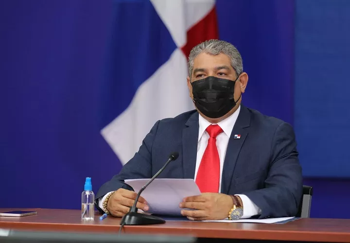 En la imagen el ministro de Salud de Panamá, Luis Francisco Sucre.
