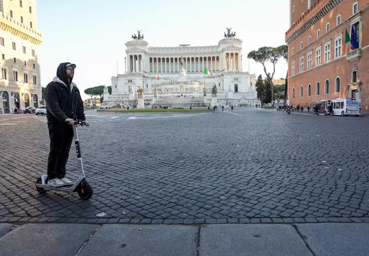 Los ingresos en hospitales aumentaron al 27,5 % de media en el país, del 21,6 % de una semana antes. EFE Archivo