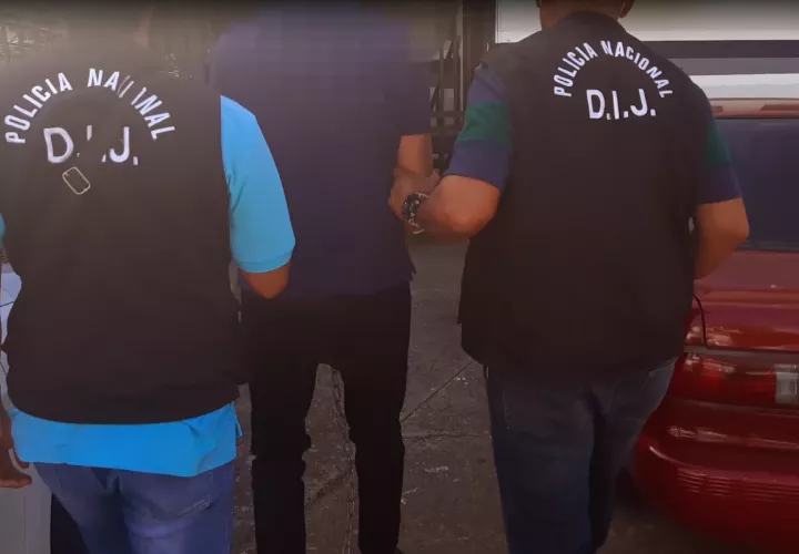 Al señalado se le vincula a delitos contra la libertad individual en la modalidad de secuestro, mediante la operación Valkiria, en perjuicio dos personas en la provincia de Herrera.