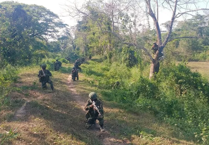 La FANB en ejercicio de su misión de mantener la soberanía de la nación venezolana.