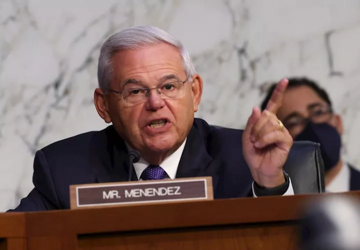 Fotografía de archivo del presidente del comité de Exteriores del Senado, el demócrata Bob Menéndez. EFE
