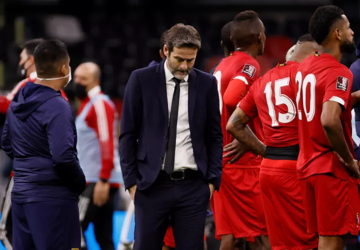 Thomas Christiansen luego de la derrota en el Azteca. /EFE