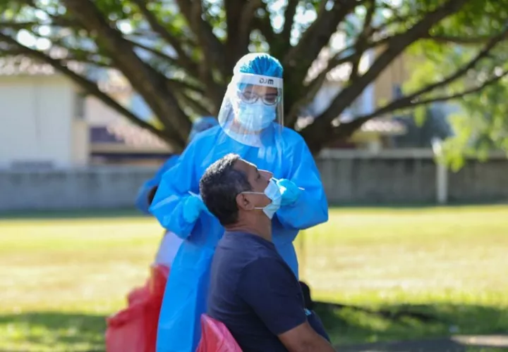 este jueves se reportan 2,424 casos nuevos del virus.