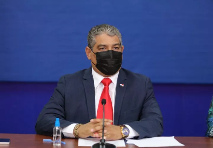 Ministro de Salud, Luis Francisco Sucre.