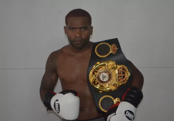 Jezreel Corrales busca volver a ser campeón mundial. Foto: Archivo