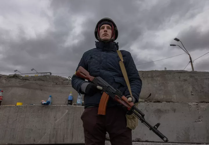 La evacuación fue suspendida después de que ambos bandos se acusaran de romper el alto el fuego. EFe