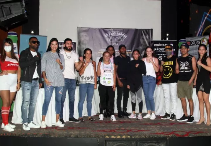 Boxeadores que forman parte del Festival Nocaut a las Drogas de la Asociación Mundial de Boxeo (AMB). Foto: Víctor Arosemena