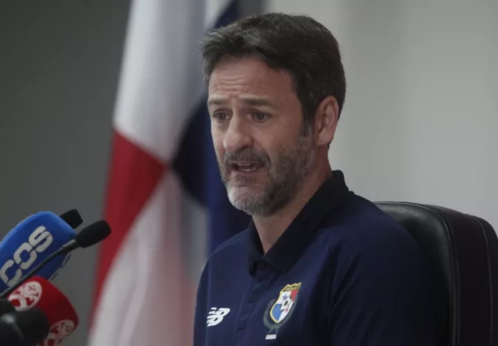 Christiansen ofreció una rueda de prensa este jueves sobre el cierre de las eliminatorias y la lista de convocados para estos partidos.  Foto: EFE