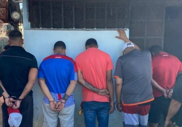 Vista general de algunos de los aprehendidos en Chitré.