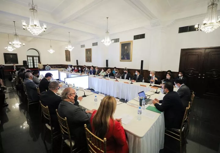 Mesa técnica de trabajo para solucionar el desabastecimiento de medicamentos.