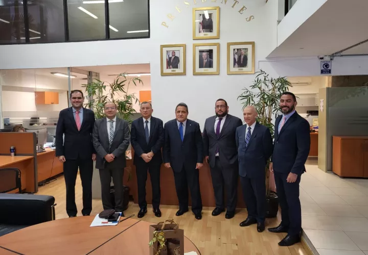 Magistrados del Tribunal de Cuentas recibieron a miembros del Colegio de Abogados de Costa Rica