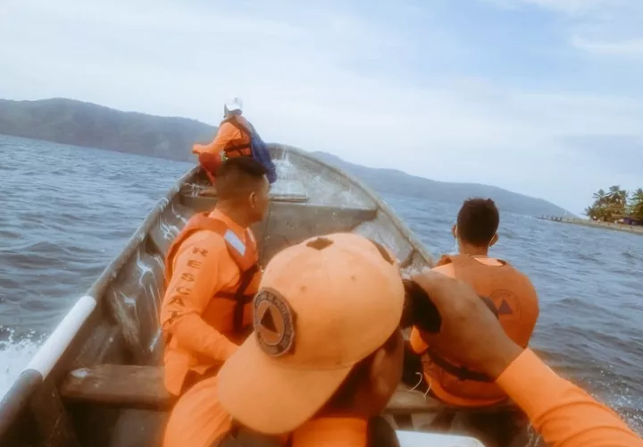 Unidades del Sinaproc y del Senan participan en la búsqueda.