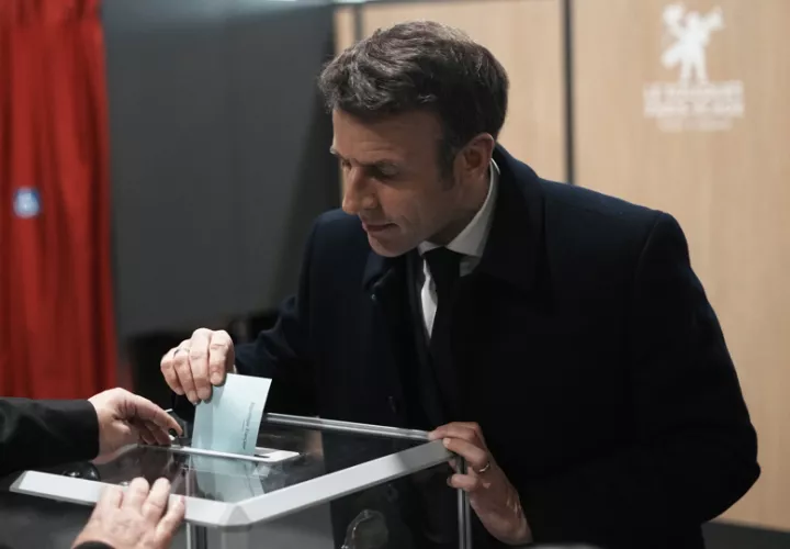 Emmanuel Macron, votó este domingo en Le Touquet. EFE