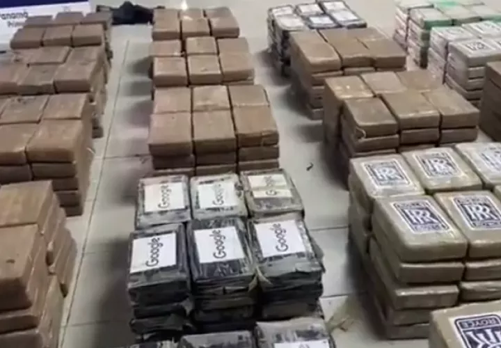 Droga iba oculta en un contenedor.