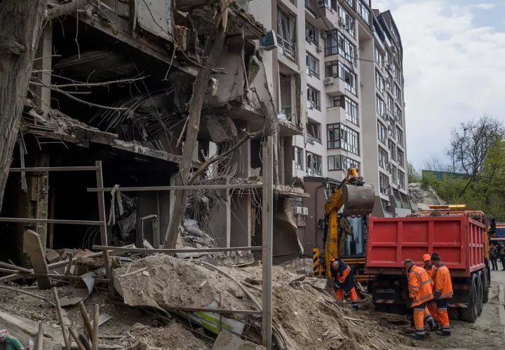 Los países europeos del G7 no pudieron anunciar sus propias sanciones debido a que la Unión Europea (UE) fue incapaz de llegar a un acuerdo este domingo para prohibir las importaciones de petróleo de Rusia 