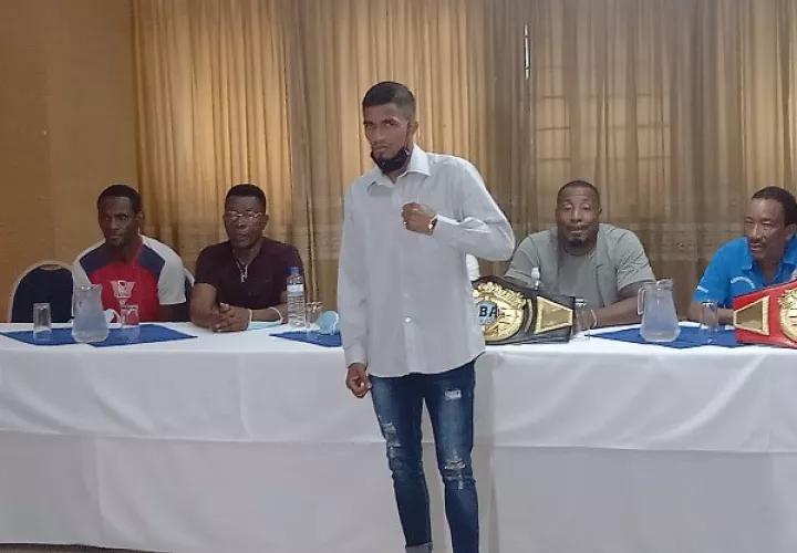 El panameño Azael &#039;Candelilla&#039; Villar peleará en la estelar del programa cuando enfrente al dominicano Jonathan Arias. Foto: Joel González