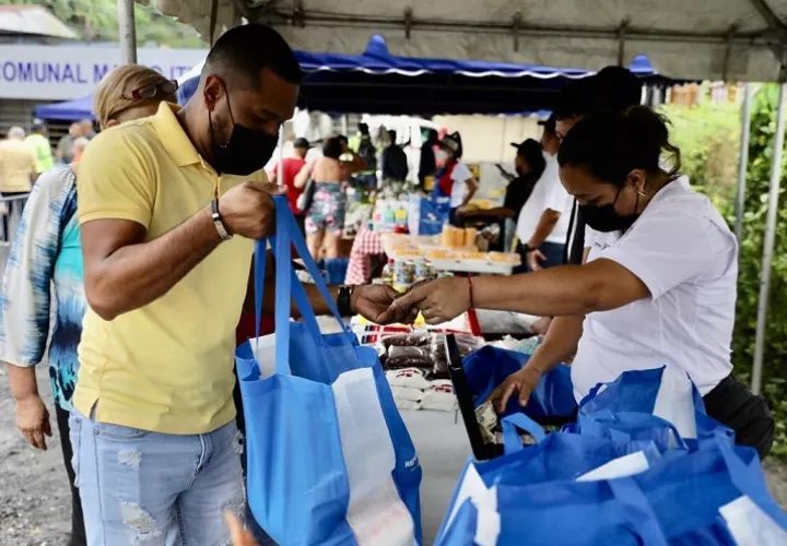 Las agroferias vienen a ser un paliativo para el consumidor y para los productores.
