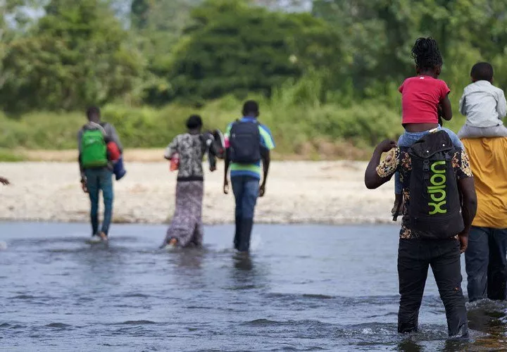 El 43 % de los niños y adolescentes expresaron su preferencia quedarse en su país.