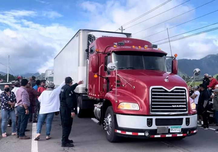 Las pérdidas de los transportistas de productos agrícolas y de hortalizas se estiman por encima de los 25 millones de dólares.