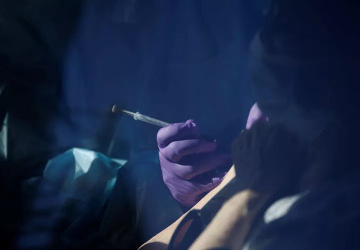 El PAI señala que ya se han administrado 8,399,485 dosis de vacunas contra la covid-19. EFE