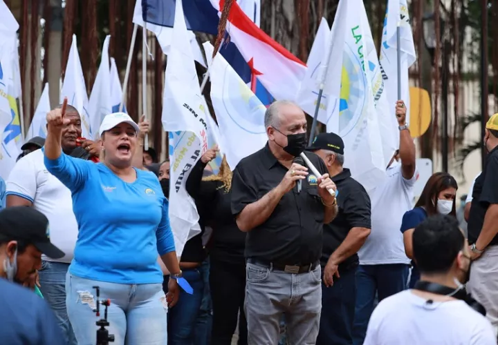 Luis Eduardo Camacho, secretario general del partido Realizando Metas.