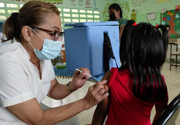 En las últimas horas llegaron a Chiriquí tres mil vacunas pediátricas. 