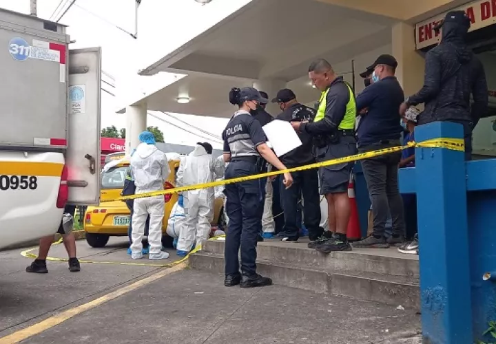 La víctima llegó muerta a la policlínica de Santa Librada. Foto: Alexander Santamaría