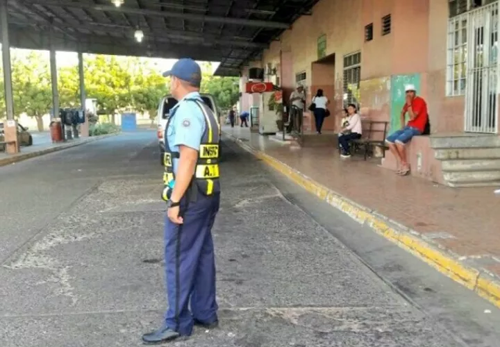 Durante los peores días de las acciones de calle, la terminal de transporte de Chitré permaneció prácticamente cerrada.