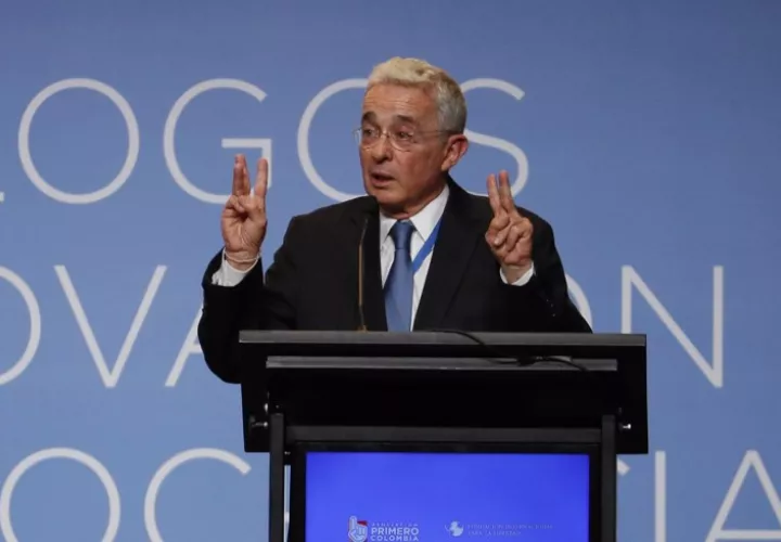 El expresidente colombiano Álvaro Uribe Vélez, en una fotografía de archivo. EFE