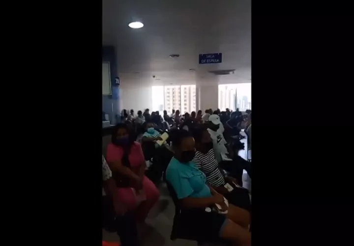 Las filas eran largas.