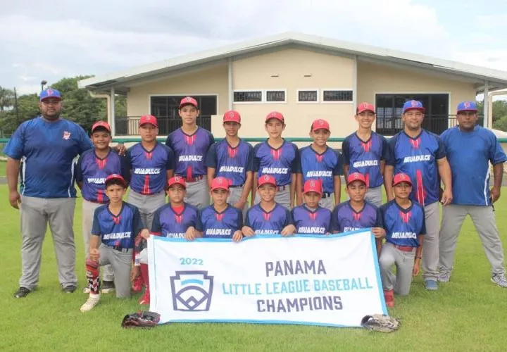 El equipo infantil de Aguadulce, Coclé.