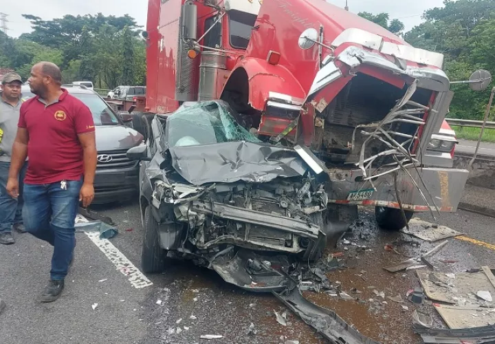 La colisión múltiple dejo 1 muerto y varios heridos, dos de ellos de consideración. 