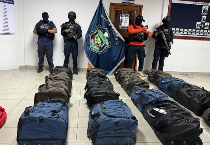 La droga fue ubicada en dos contenedores en un puerto de Colón.