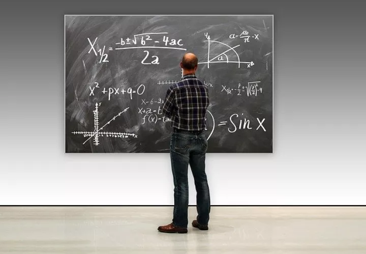 Docentes de Panamá requieren profundizar su conocimiento de los contenidos que enseñan. Imagen Pixabay ilustrativa