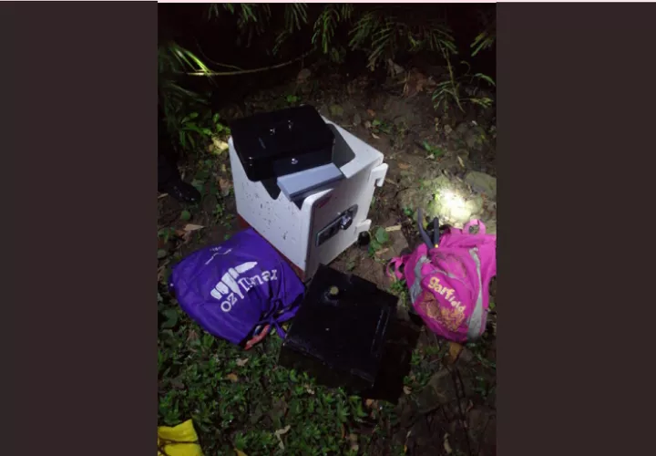 El hurto de 3 cajas fuertes tuvo lugar en el centro comercial en Los Pueblos.