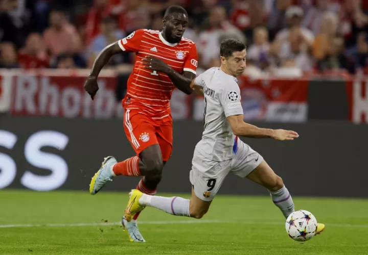 Robert Lewandowski desperdició claras oportunidades de gol. Foto: EFE